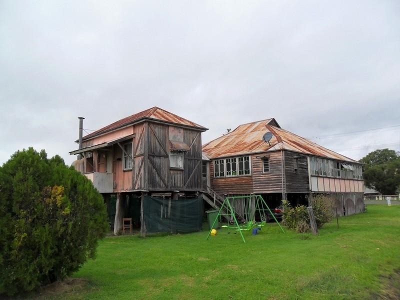 13 Walters Street, Lowood QLD 4311