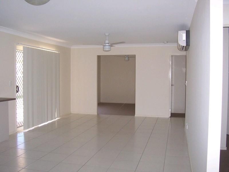 7 Mcinnes Street, Lowood QLD 4311