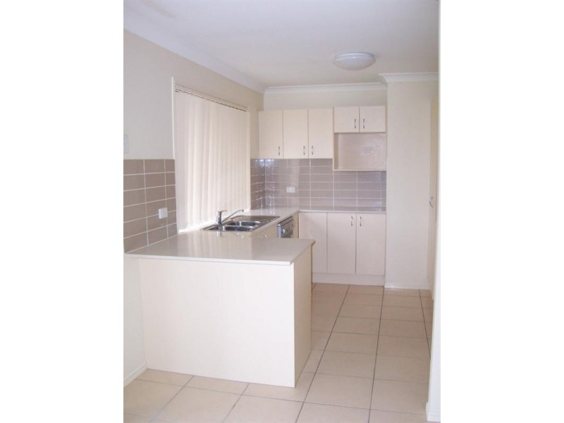 11 Bray Street, Lowood QLD 4311