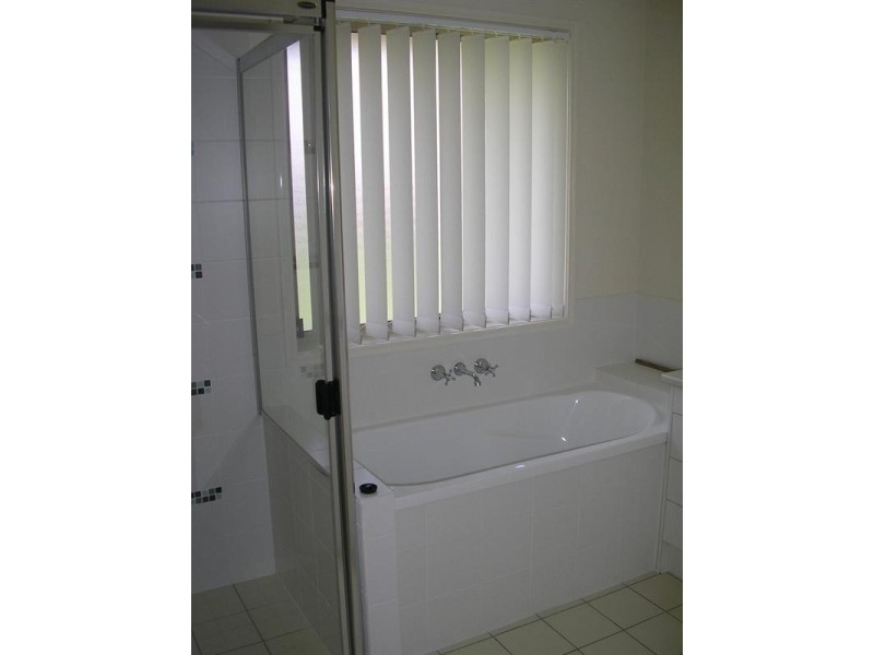 9 Bray Street, Lowood QLD 4311