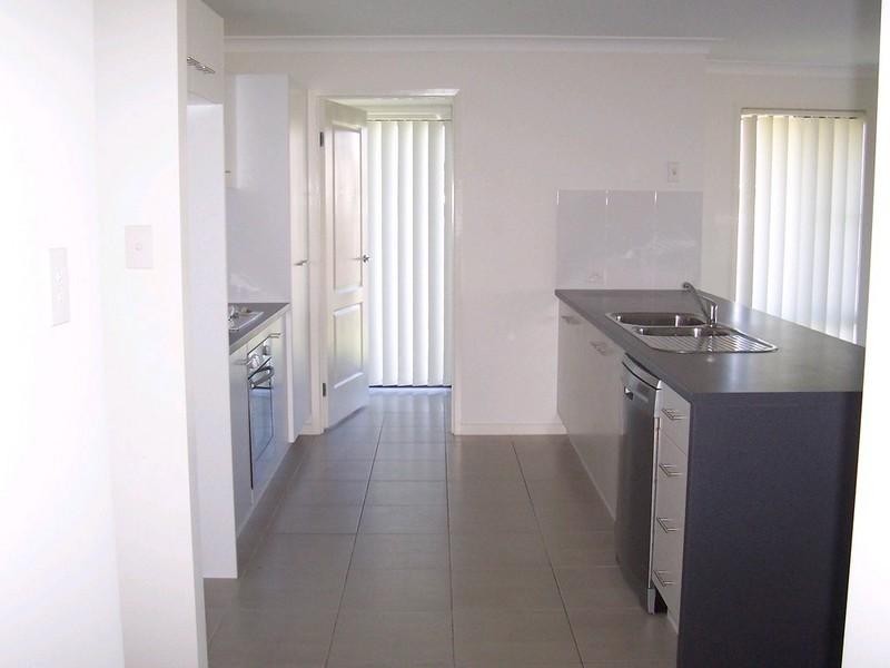 37 Sandpiper Drive, Lowood QLD 4311