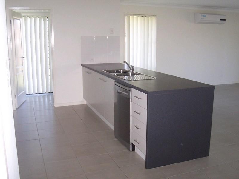 37 Sandpiper Drive, Lowood QLD 4311