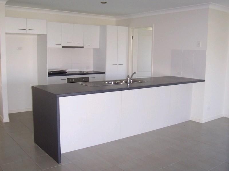 37 Sandpiper Drive, Lowood QLD 4311