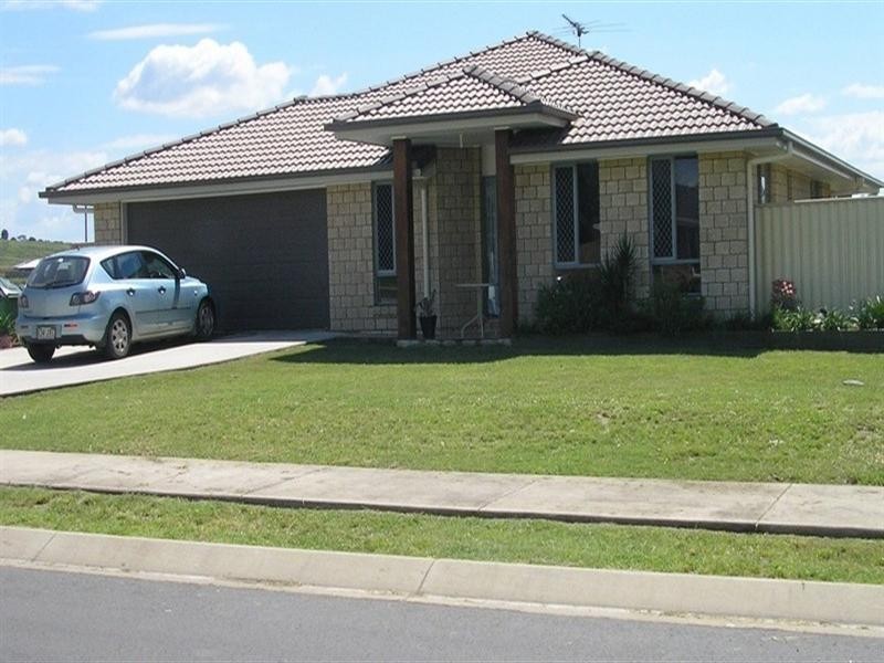 54 Bray Street, Lowood QLD 4311