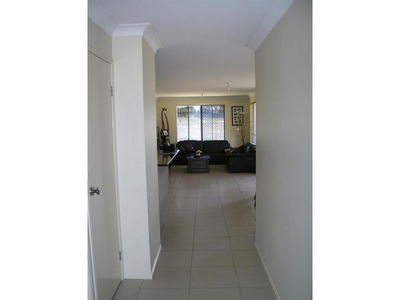 54 Bray Street, Lowood QLD 4311