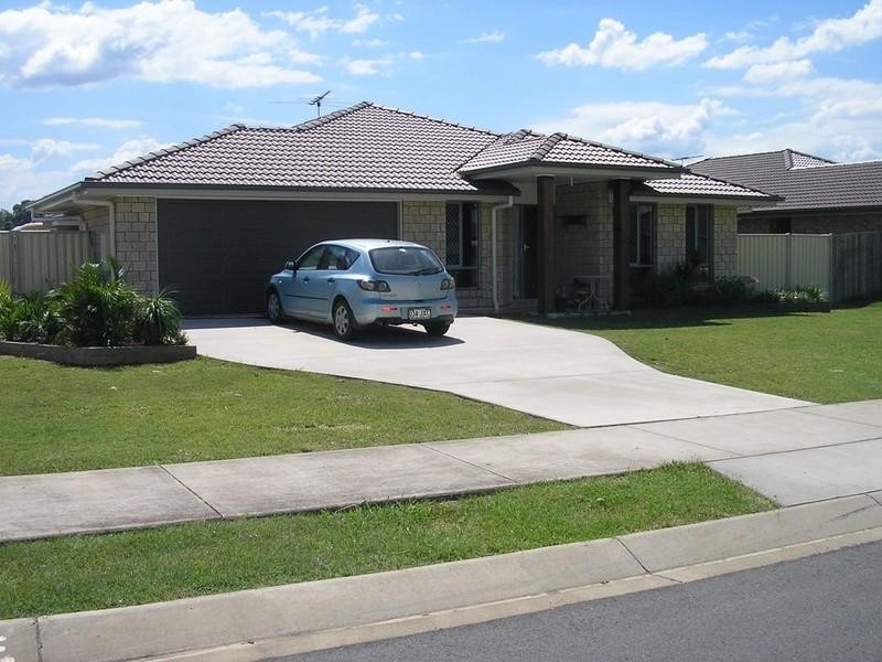 54 Bray Street, Lowood QLD 4311