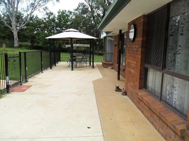 359 Willaura Drive, Mount Hallen QLD 4312