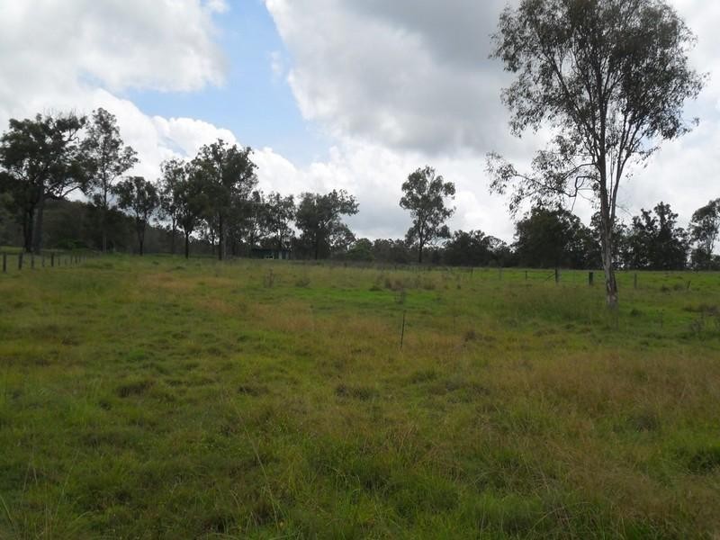 359 Willaura Drive, Mount Hallen QLD 4312