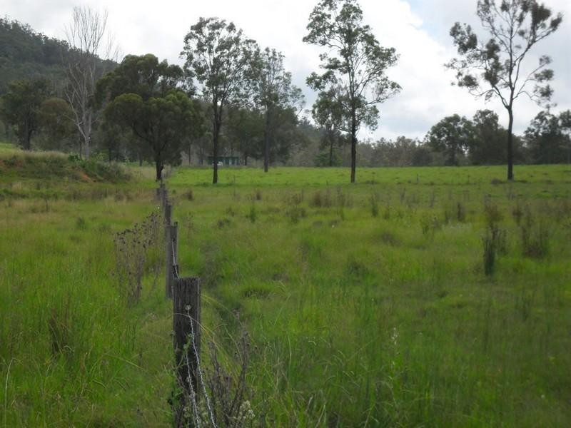 359 Willaura Drive, Mount Hallen QLD 4312