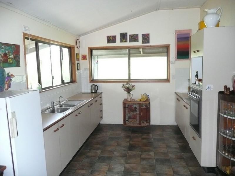 215 Bartleys Road, Spring Creek QLD 4343