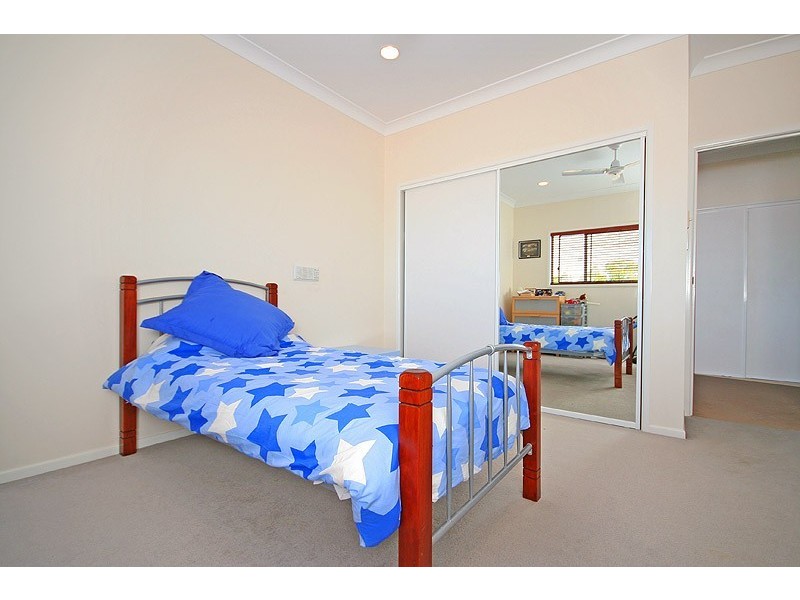 9 Jondel Close, Bridgeman Downs QLD 4035
