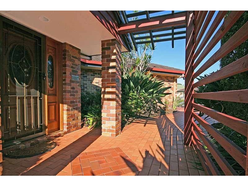 9 Jondel Close, Bridgeman Downs QLD 4035
