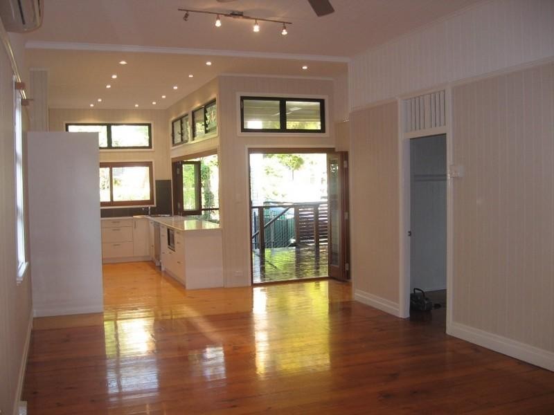 11 Chelmsford Avenue, Lutwyche QLD 4030