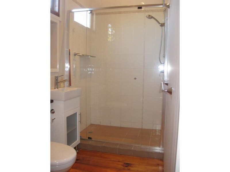 11 Chelmsford Avenue, Lutwyche QLD 4030