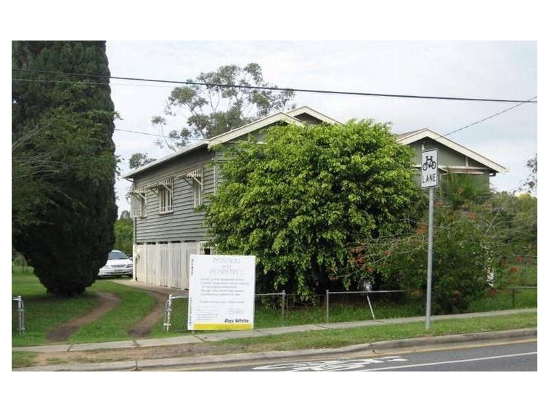 11 Montrose Street, Gordon Park QLD 4031