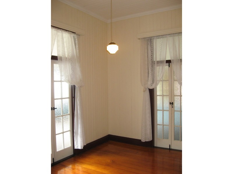 111 Dickson Street, Wooloowin QLD 4030