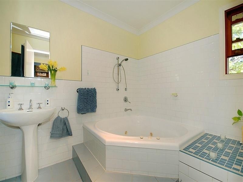 33 Sixth Avenue, Kedron QLD 4031