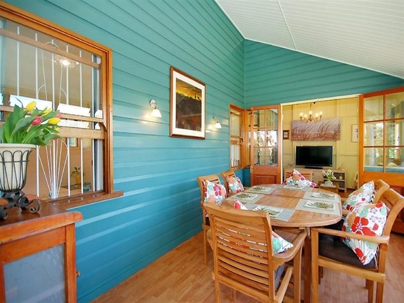 33 Sixth Avenue, Kedron QLD 4031