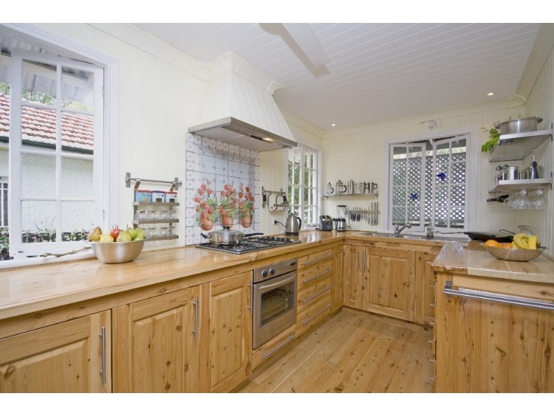 71 Eighth Avenue, Kedron QLD 4031