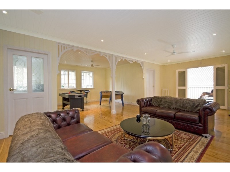 71 Eighth Avenue, Kedron QLD 4031