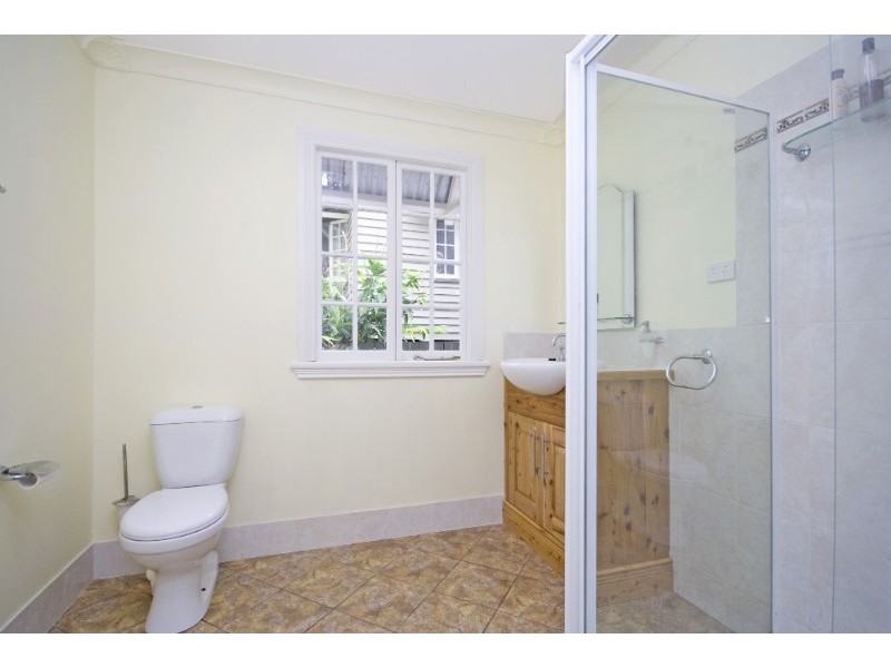 71 Eighth Avenue, Kedron QLD 4031