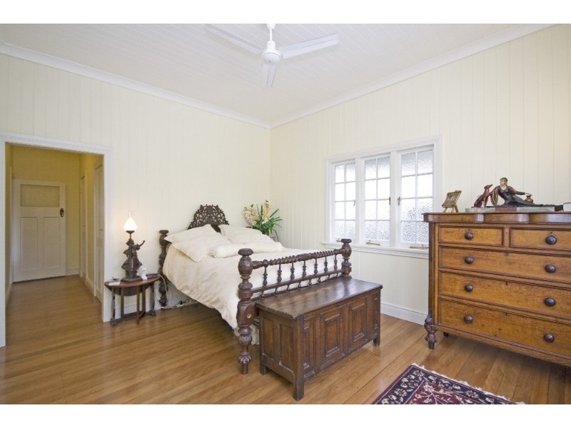 71 Eighth Avenue, Kedron QLD 4031