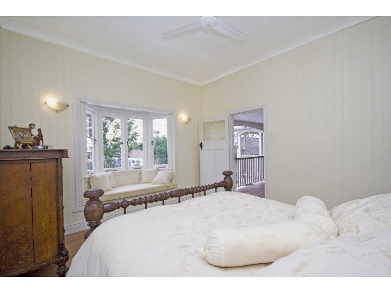 71 Eighth Avenue, Kedron QLD 4031