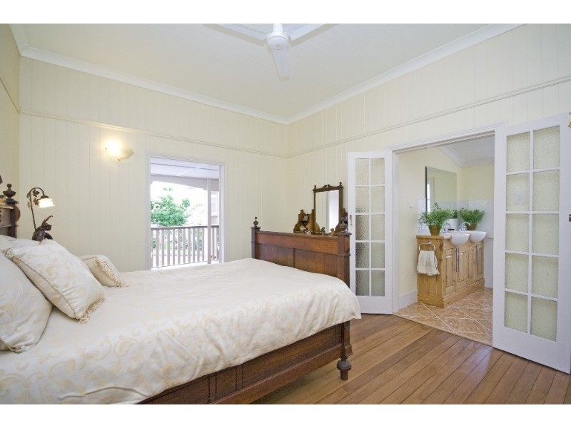 71 Eighth Avenue, Kedron QLD 4031