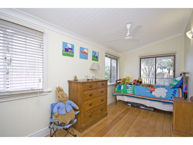 71 Eighth Avenue, Kedron QLD 4031