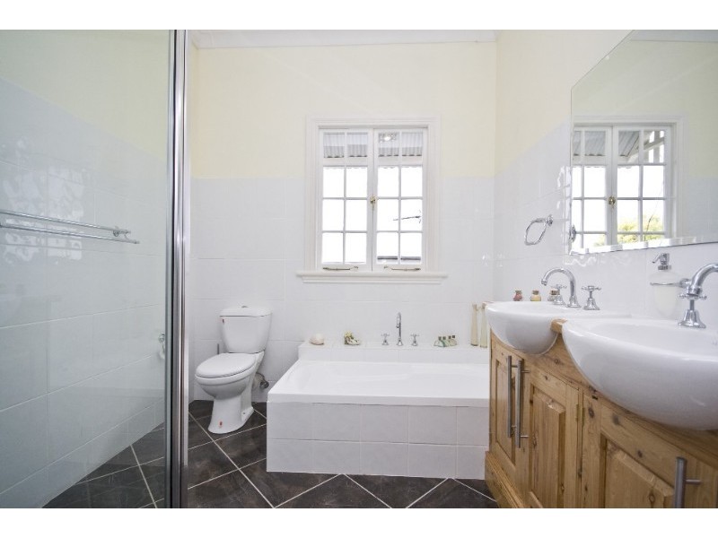 71 Eighth Avenue, Kedron QLD 4031