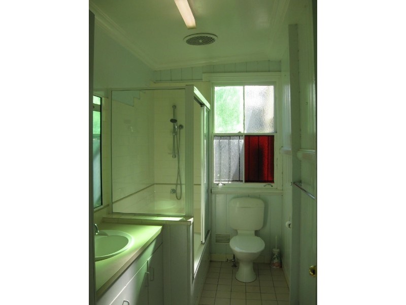 70 Swan Terrace, Windsor QLD 4030