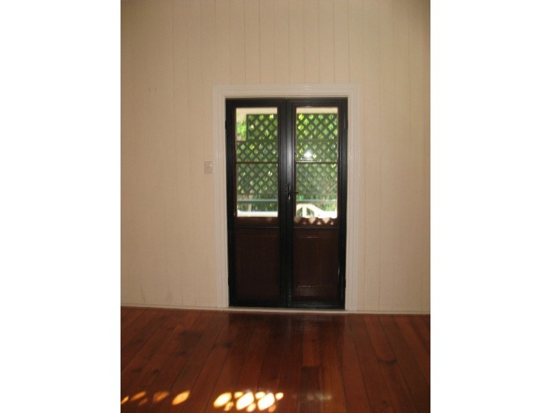 70 Swan Terrace, Windsor QLD 4030