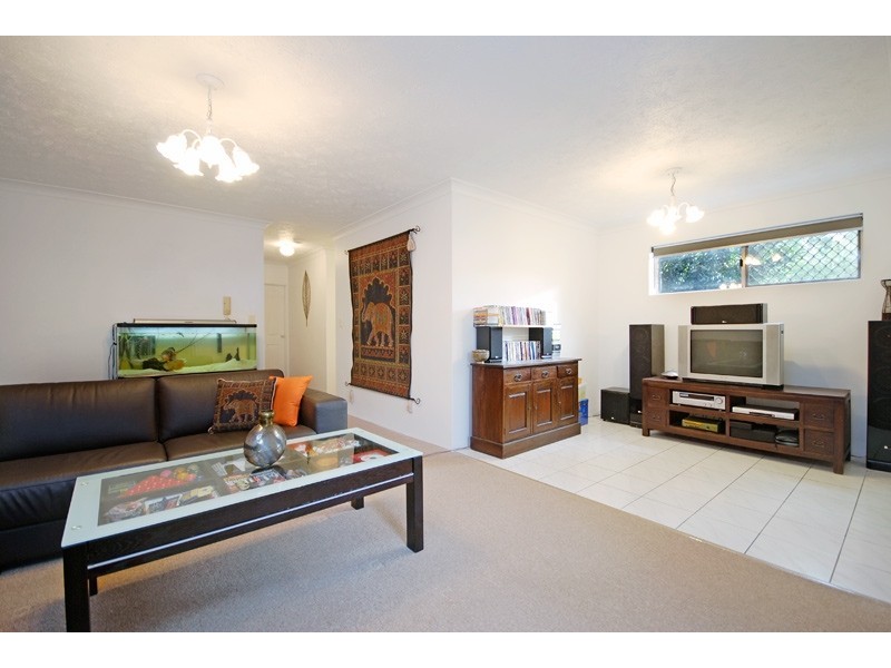 2/16 Suez Street, Gordon Park QLD 4031