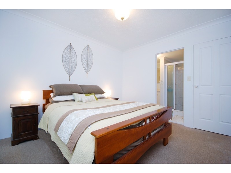 2/16 Suez Street, Gordon Park QLD 4031