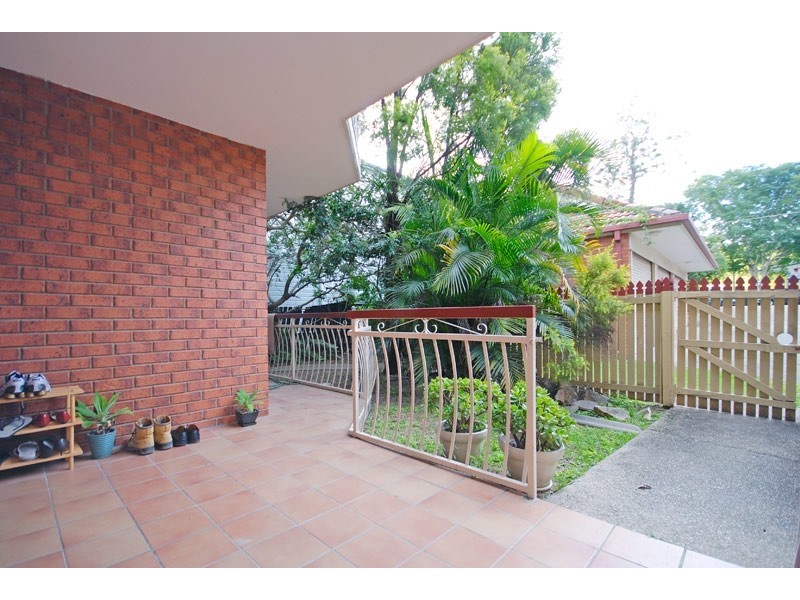 2/16 Suez Street, Gordon Park QLD 4031