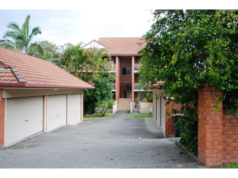 2/16 Suez Street, Gordon Park QLD 4031