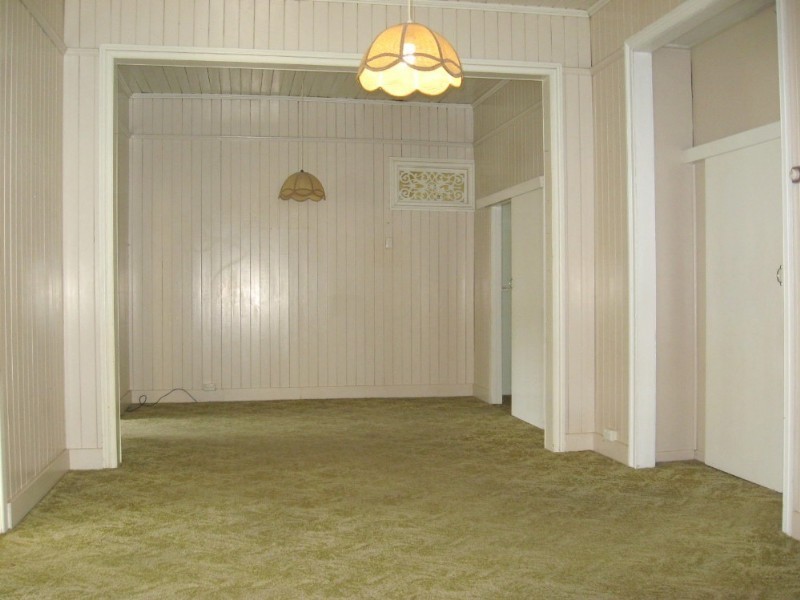 25 Eighth Avenue, Kedron QLD 4031