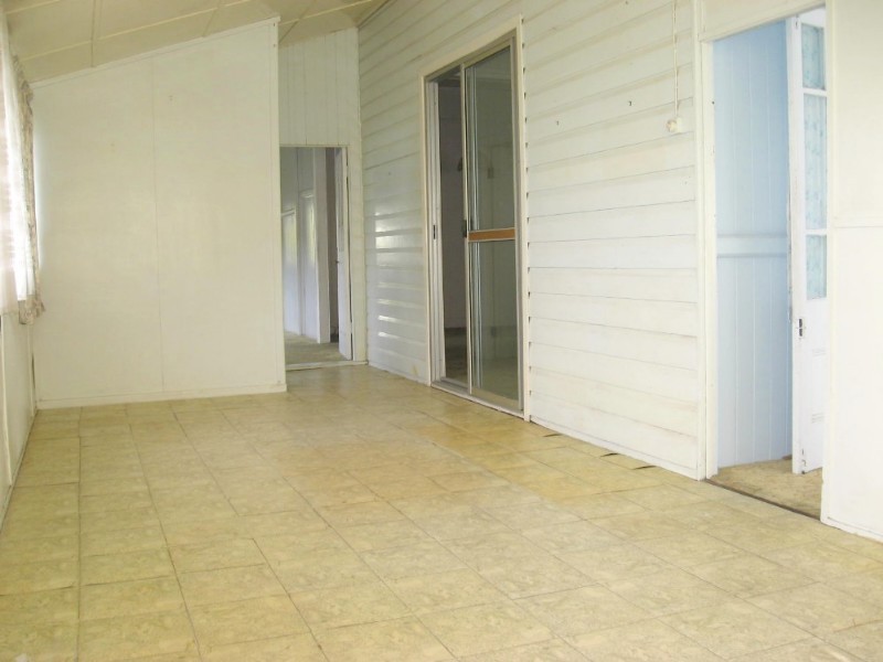 25 Eighth Avenue, Kedron QLD 4031