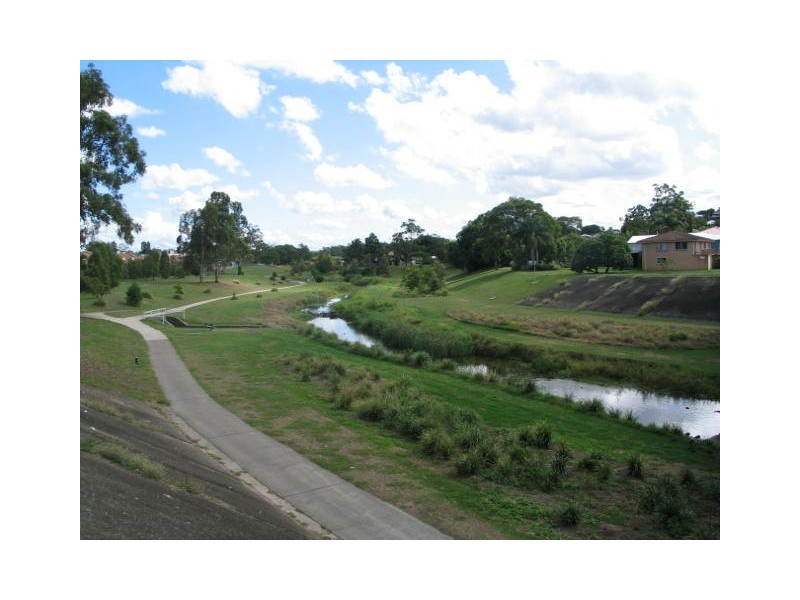 77 Gordon Street, Gordon Park QLD 4031