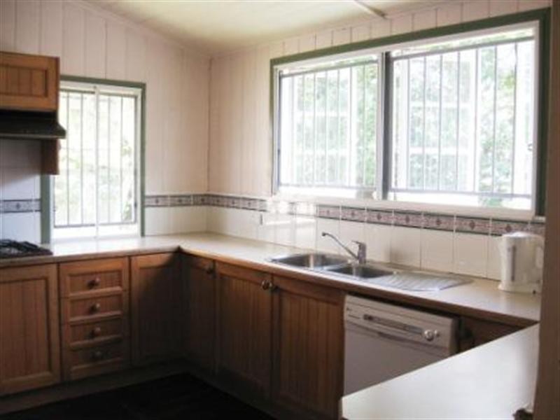 24 Annie Street, Windsor QLD 4030