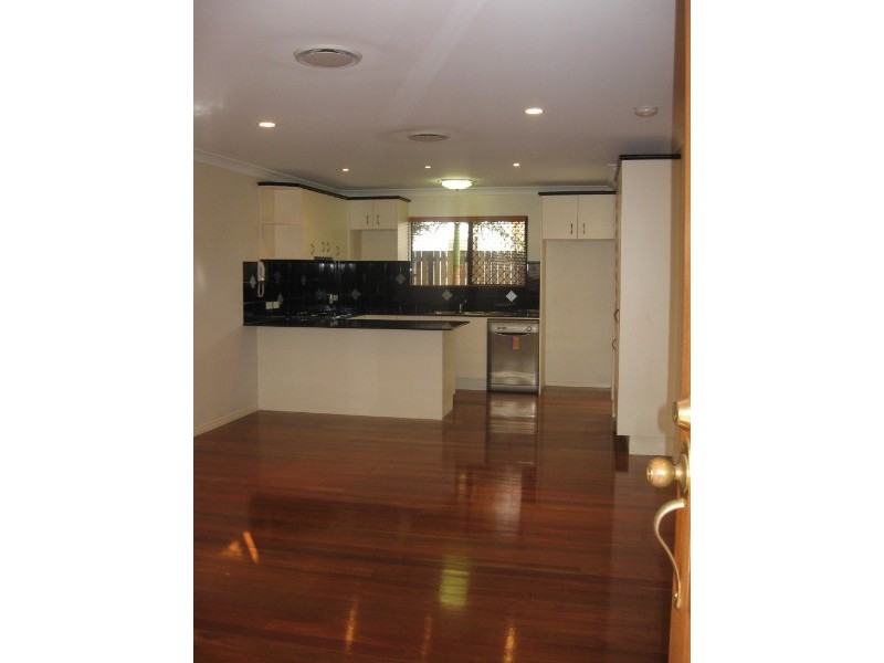 2/6 Emerald Street, Kedron QLD 4031