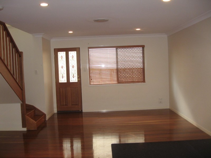 2/6 Emerald Street, Kedron QLD 4031