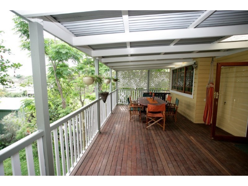 2 Fairleigh Street, Windsor QLD 4030