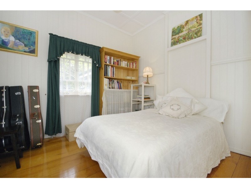 36 Glenfern Avenue, Kedron QLD 4031