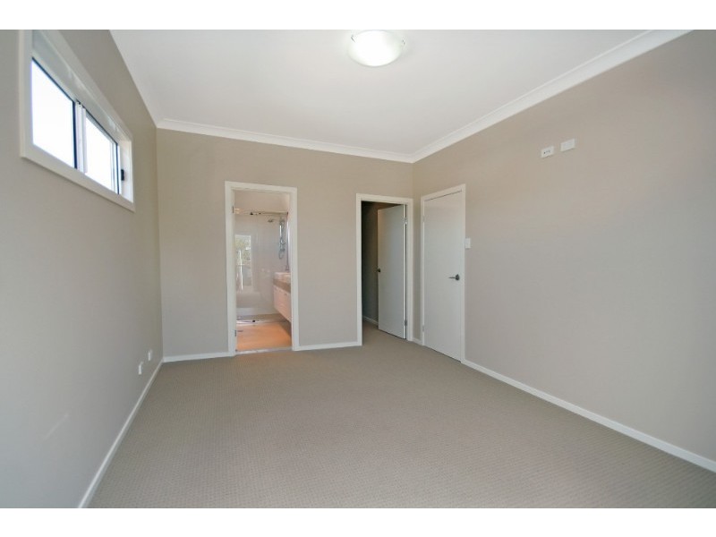 15 Eighth Avenue, Kedron QLD 4031