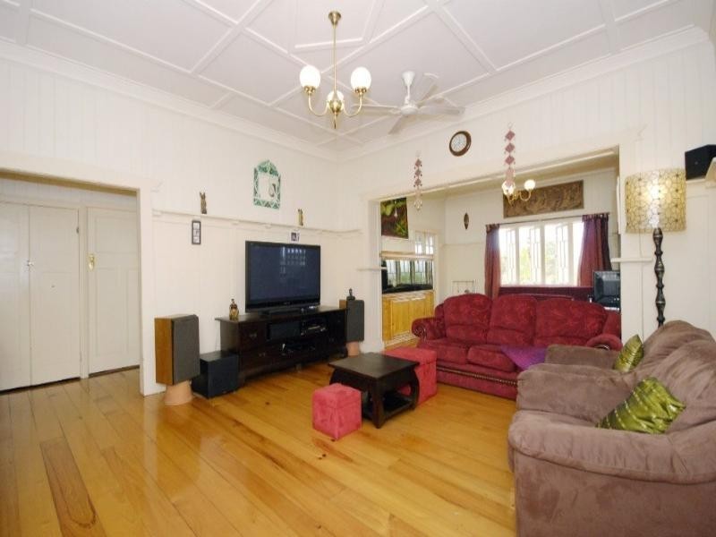 36 Glenfern Avenue, Kedron QLD 4031