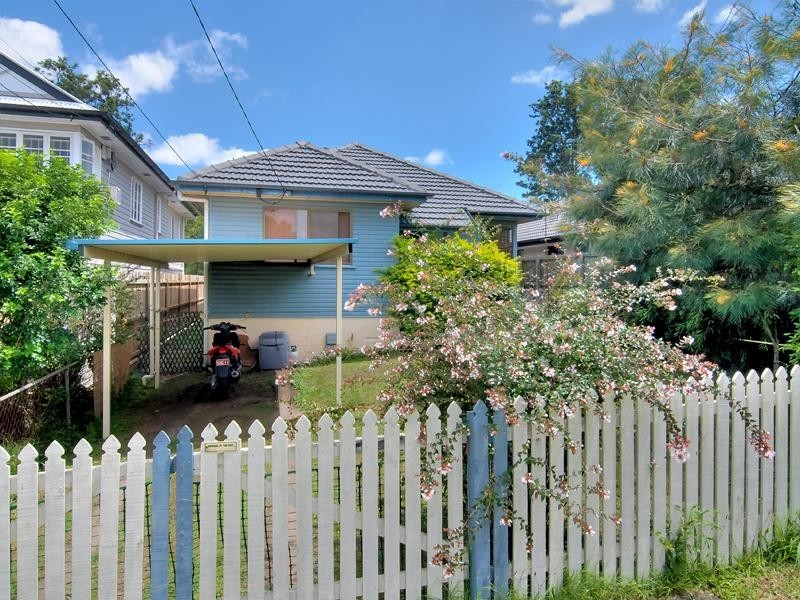 12 Allan Street, Kedron QLD 4031