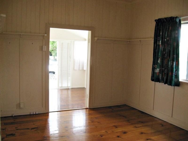 11 Broughton Road, Kedron QLD 4031