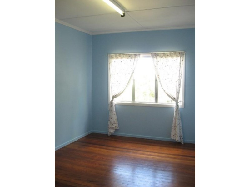 14 Mumbil Street, Stafford Heights QLD 4053