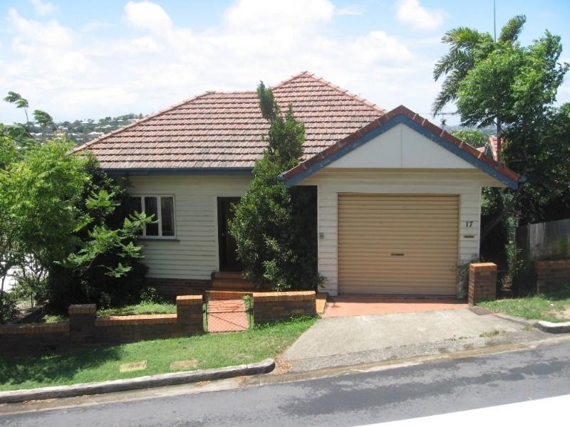 17 Bearsden Avenue, Newmarket QLD 4051
